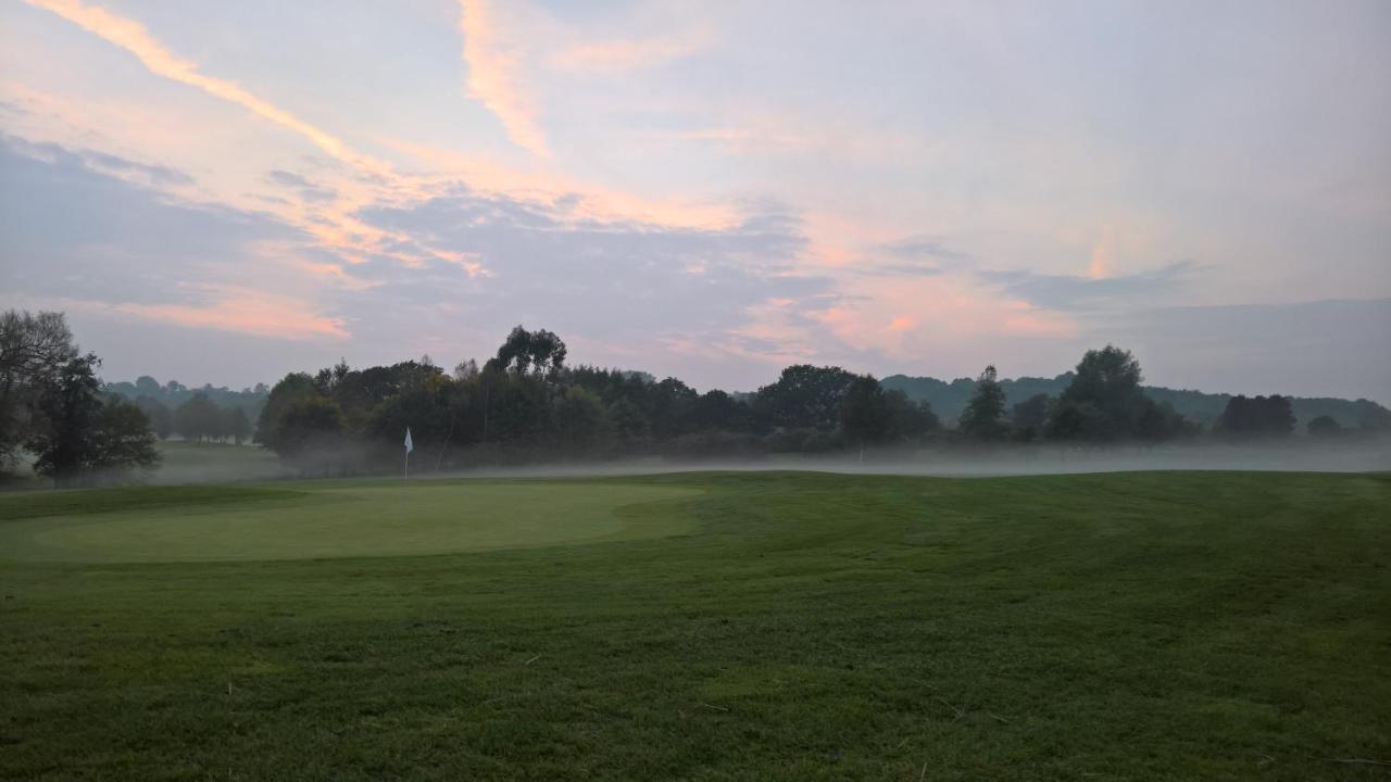 Blacknest Golf And Country Club Alton  Exterior foto